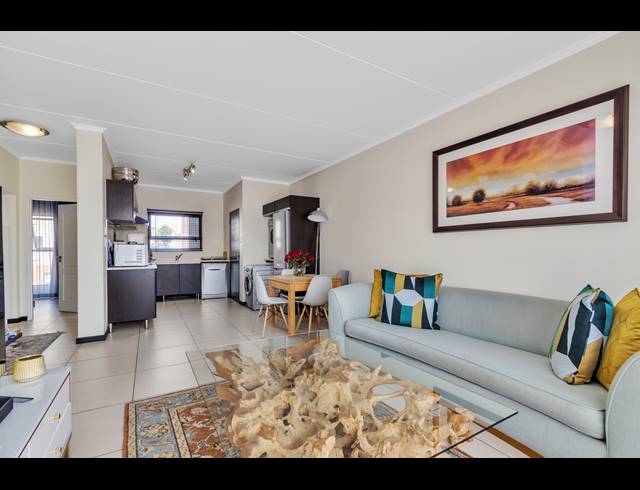 2 BEDROOM APARTMENT TO LET IN FOURWAYS